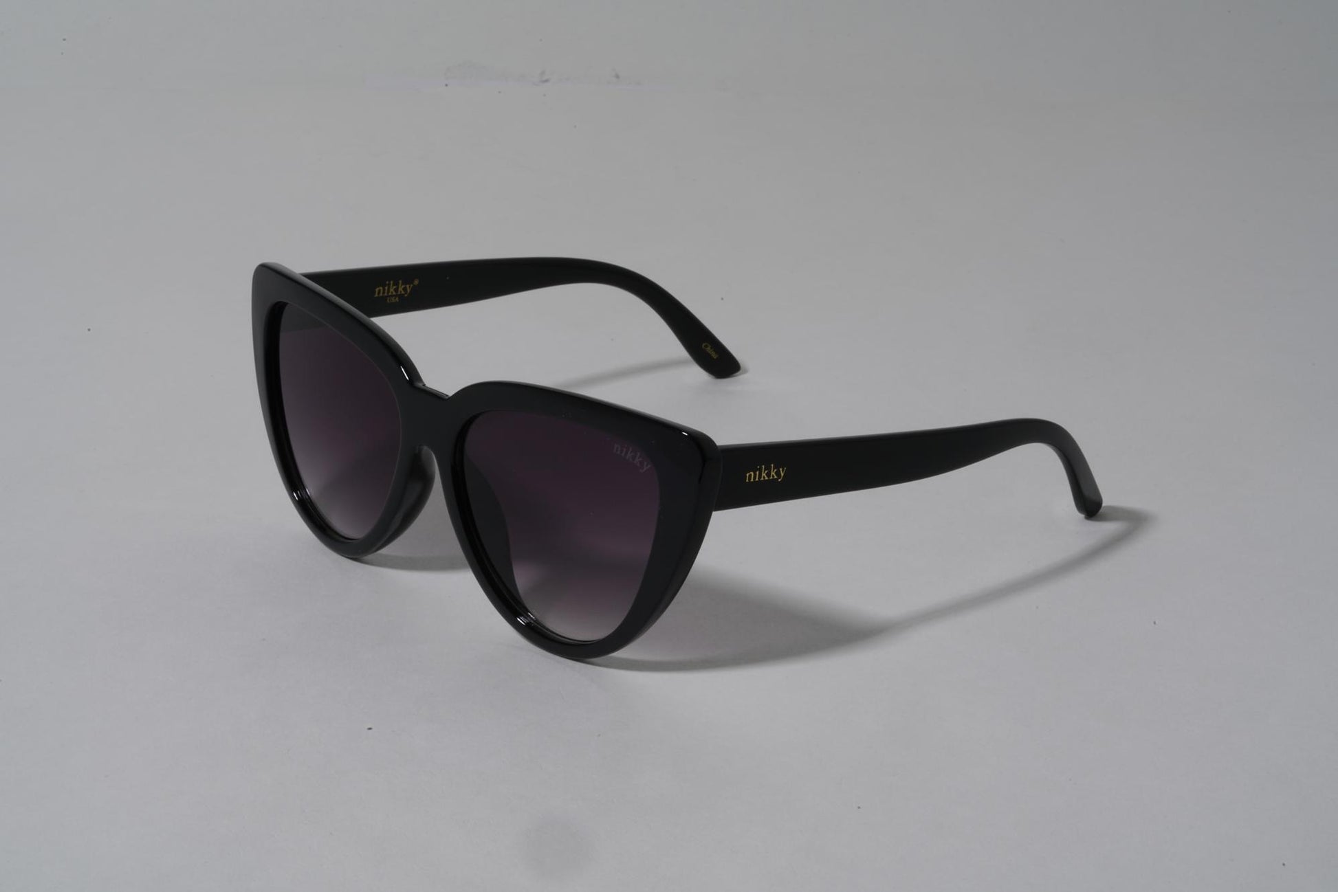 GAFAS DE SOL NK CAT EYE NEGRO-0