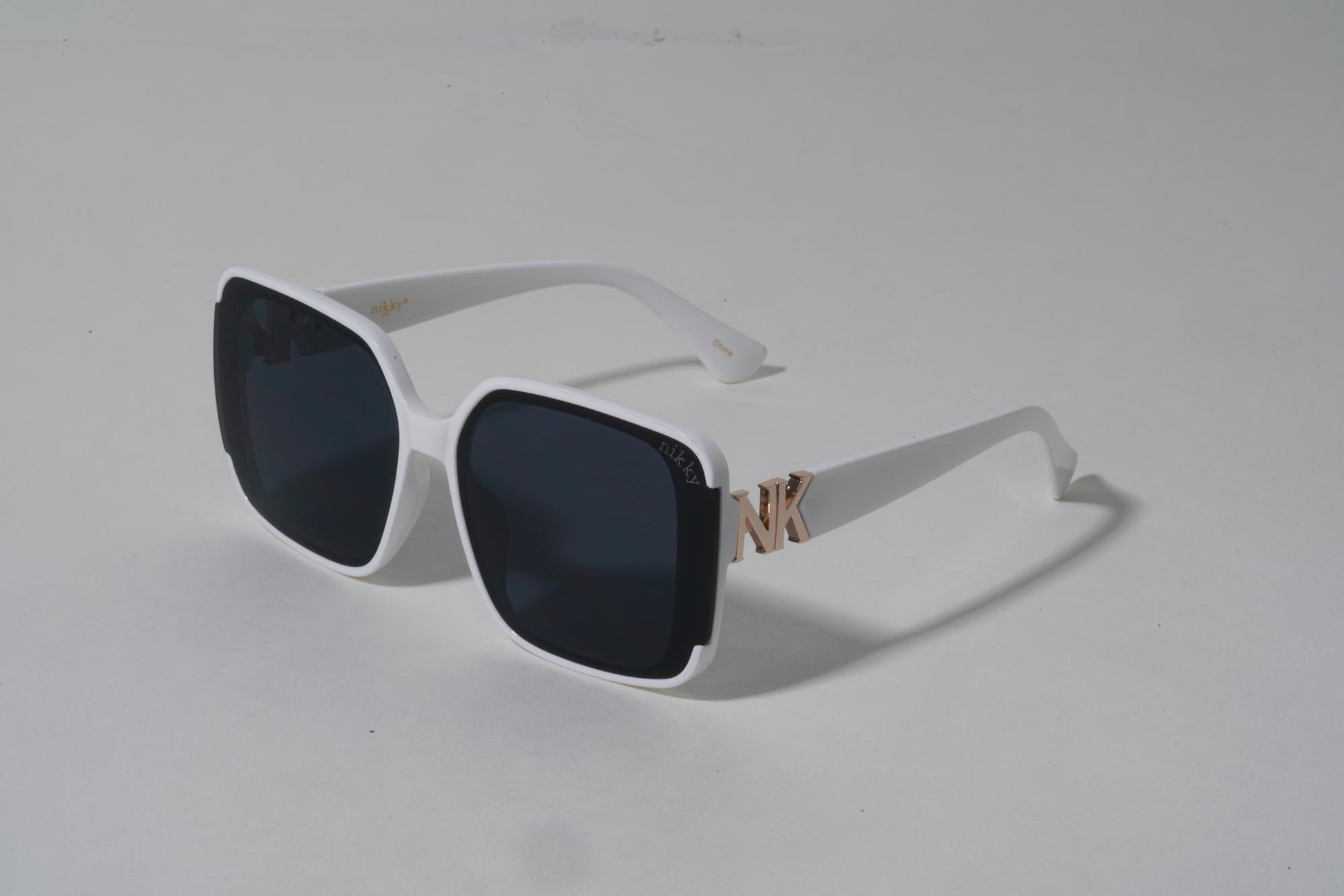 GAFAS DE SOL CUADRADAS NK  BLANCO-0